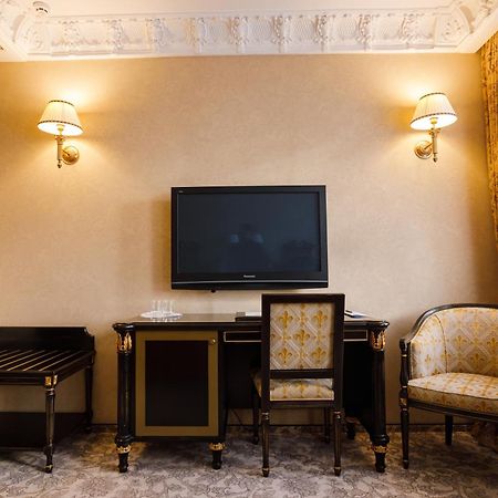 Axelhof Boutique Hotel Dnjepropetovsk Buitenkant foto