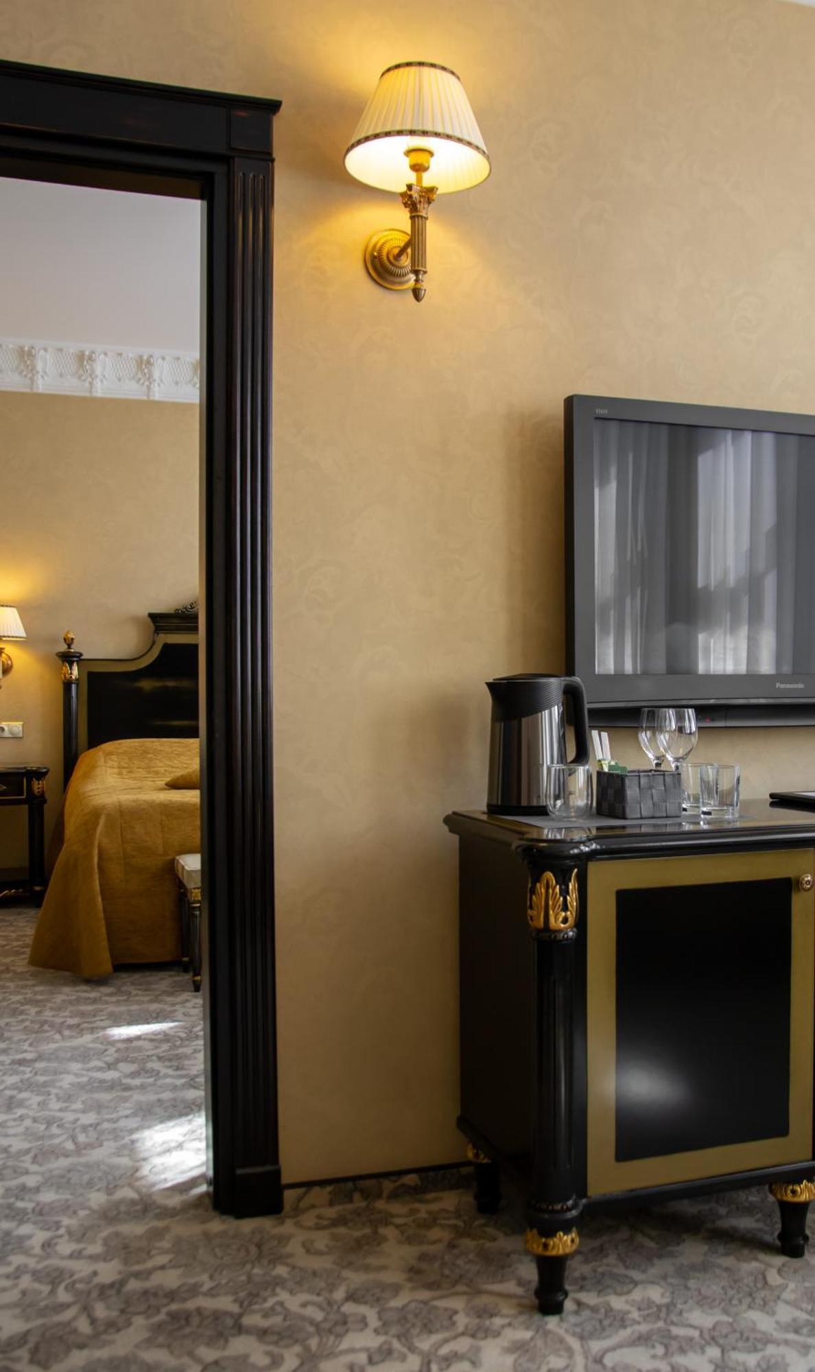 Axelhof Boutique Hotel Dnjepropetovsk Buitenkant foto