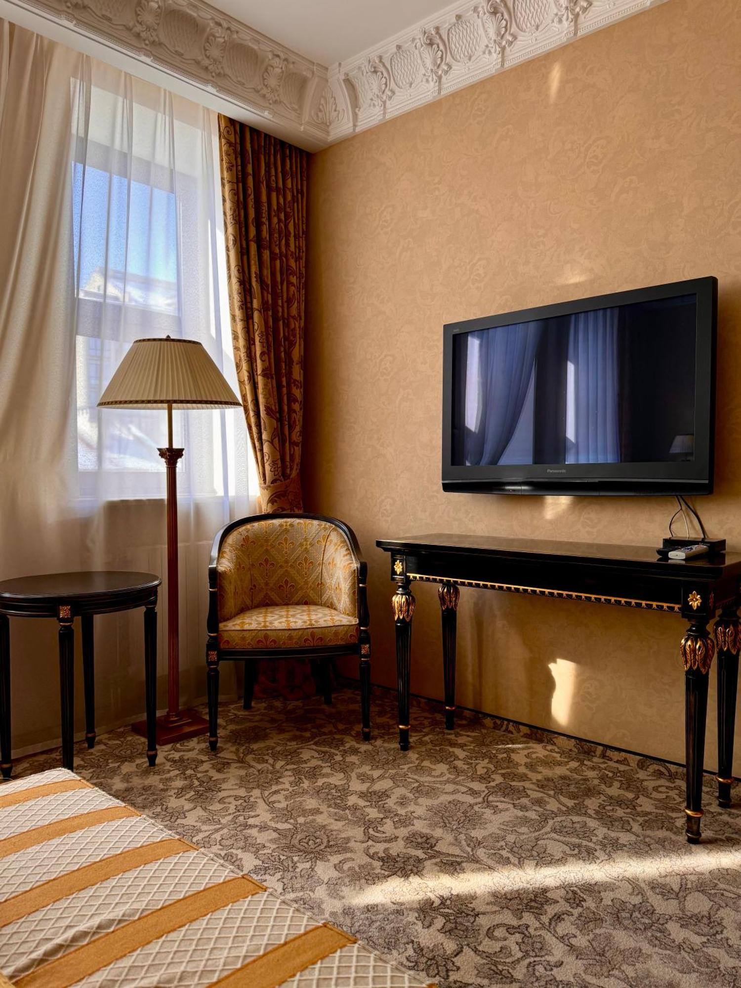 Axelhof Boutique Hotel Dnjepropetovsk Buitenkant foto