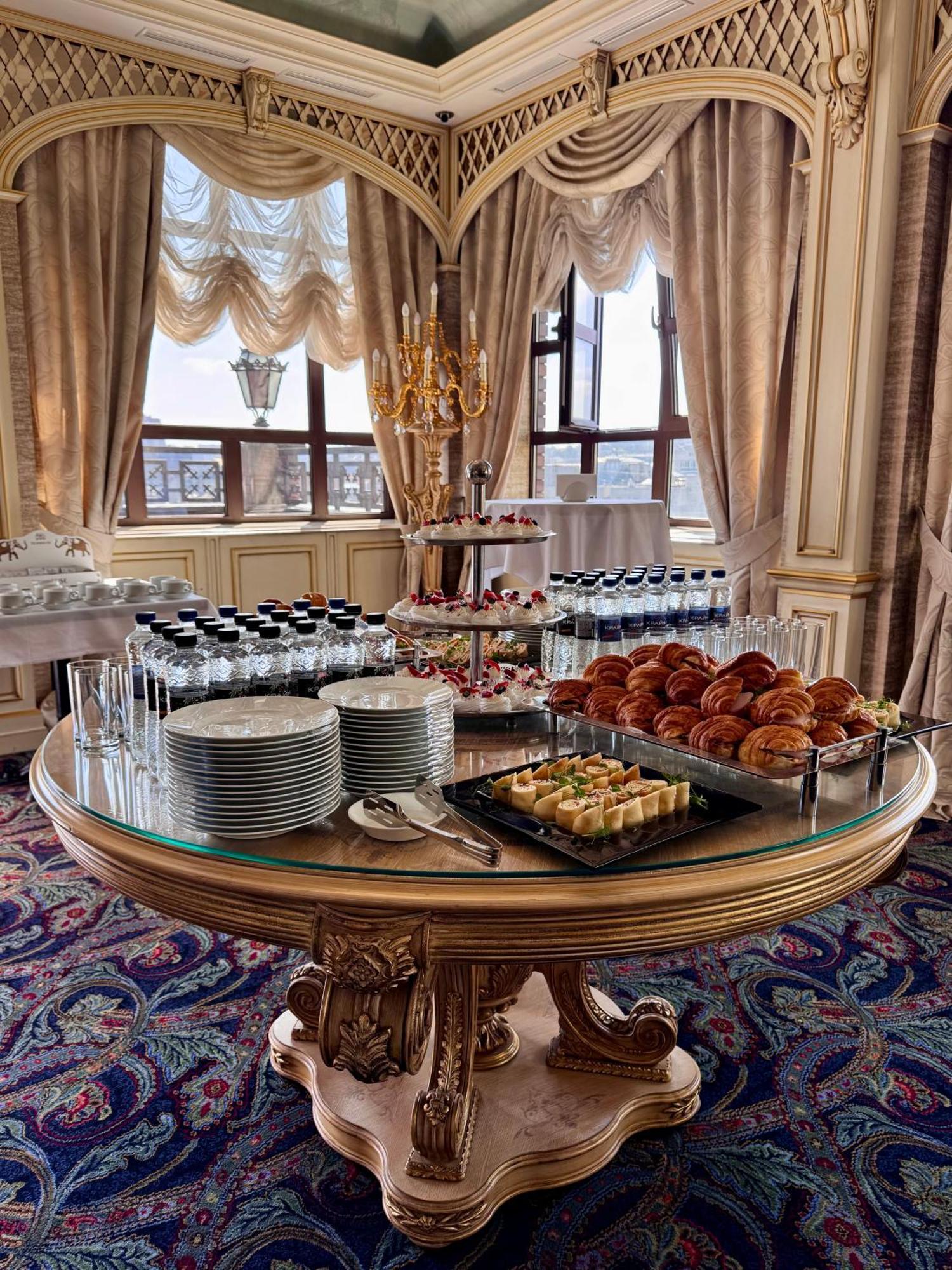 Axelhof Boutique Hotel Dnjepropetovsk Buitenkant foto