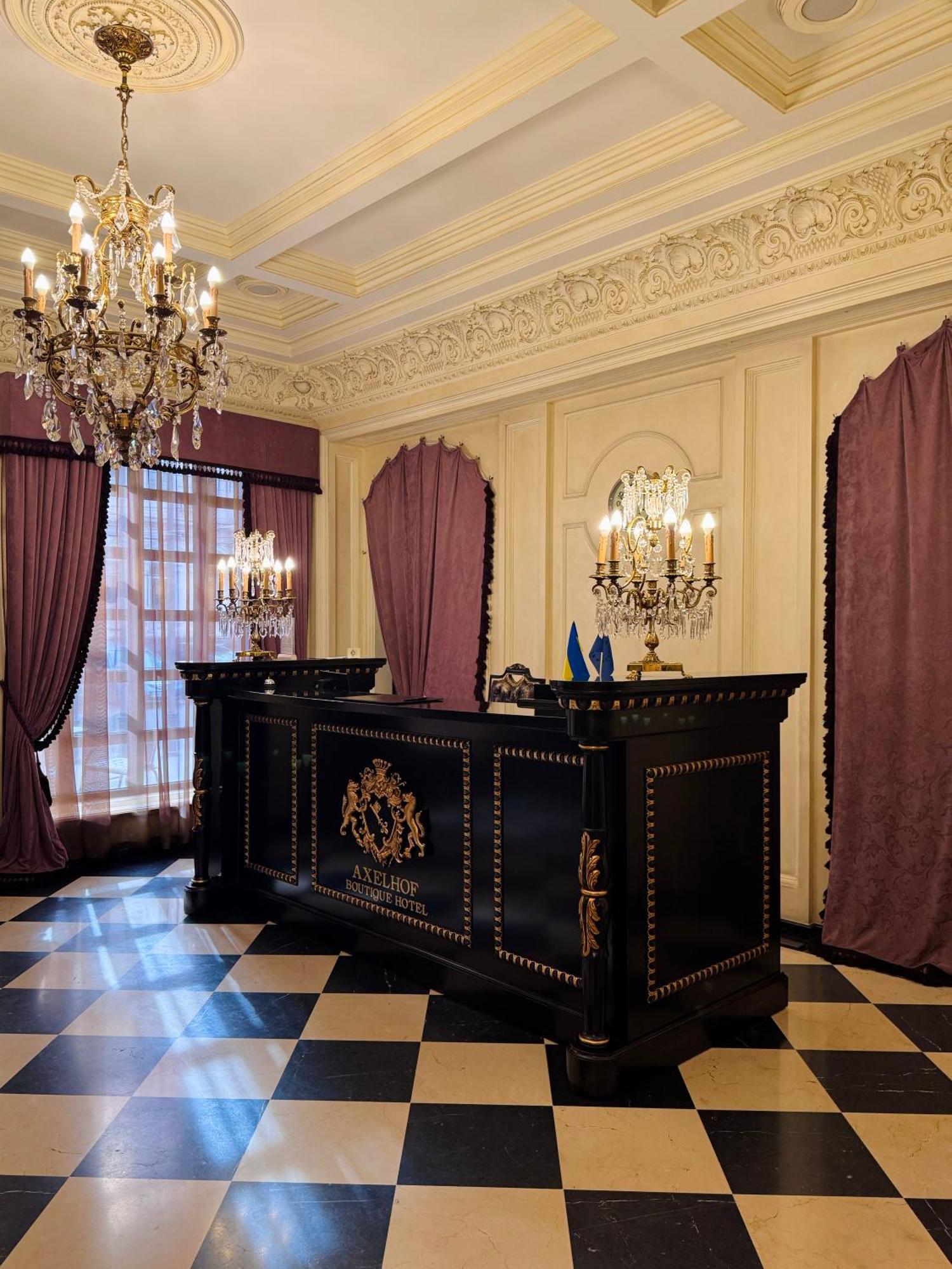 Axelhof Boutique Hotel Dnjepropetovsk Buitenkant foto